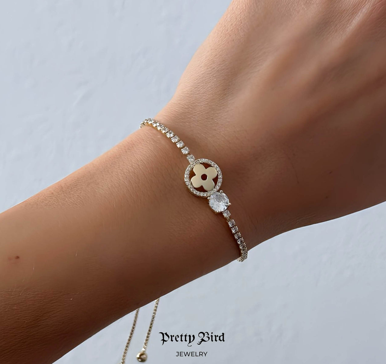 Clover Box Chain Lariat Bracelet