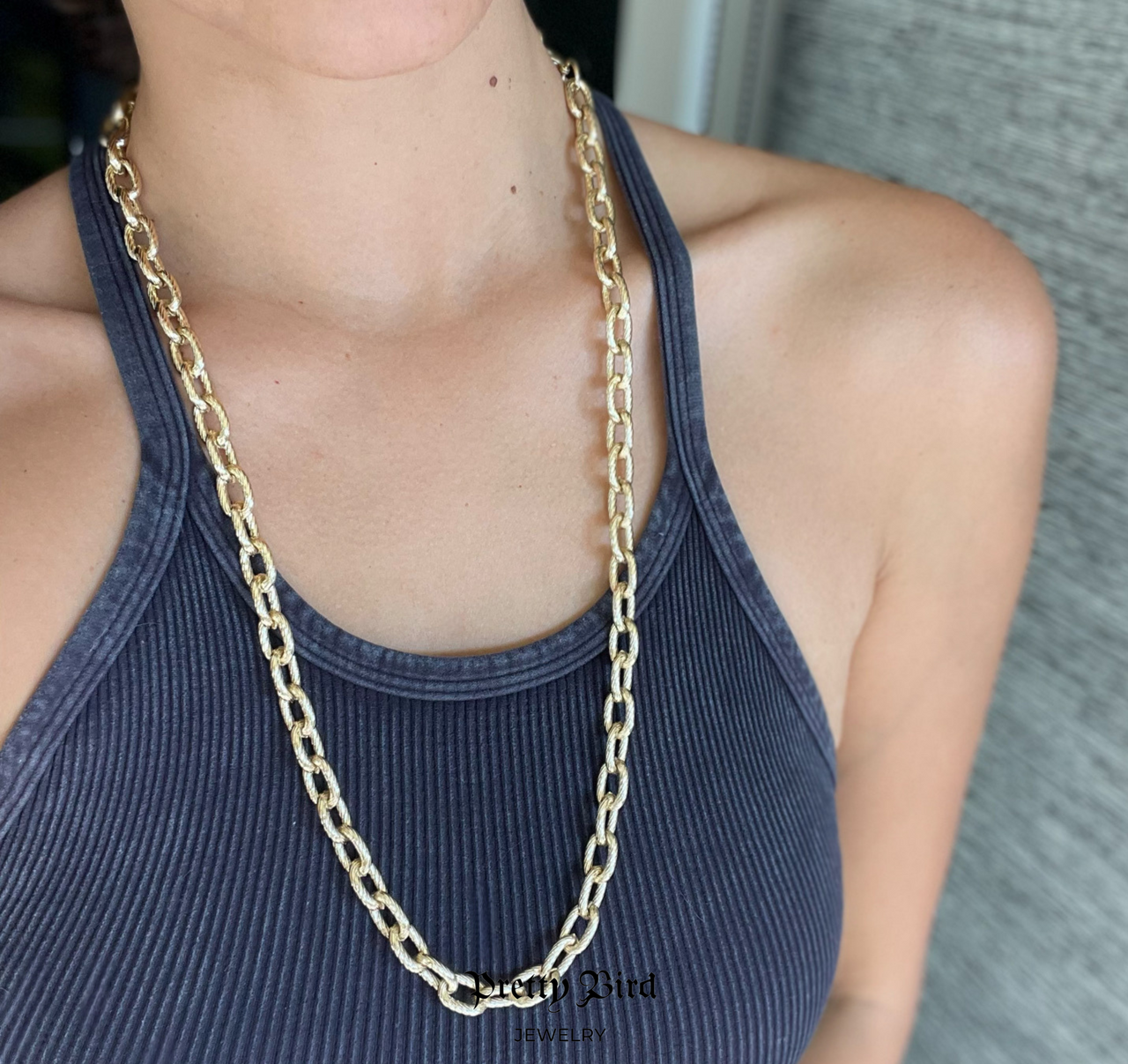 Ribbed Oval Chain Necklace